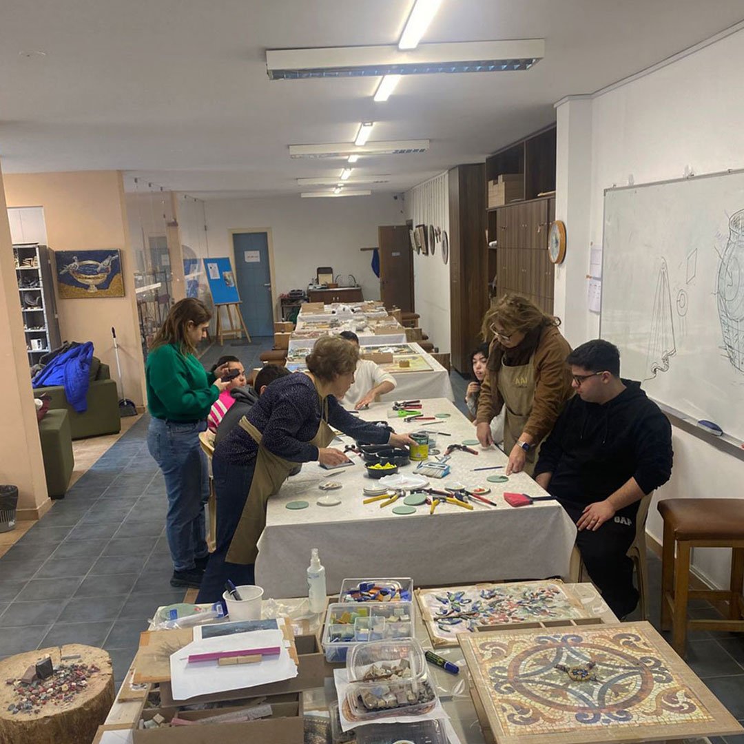 Art workshop photo 17